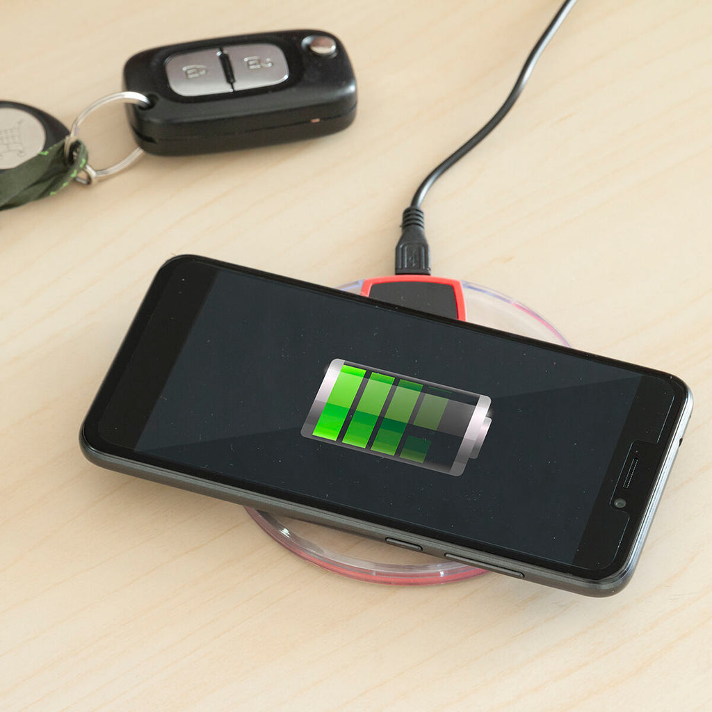 Accesorio tecnológico minimalista para productividad y espacio de trabajo organizado